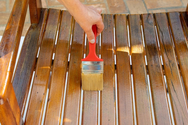 Revêtement de peinture et protection des surfaces en bois Peinture avec vernis pour intérieurs couleur chêne