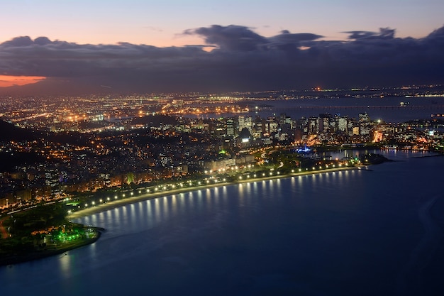 Rio de Janeiro vue de nuit.