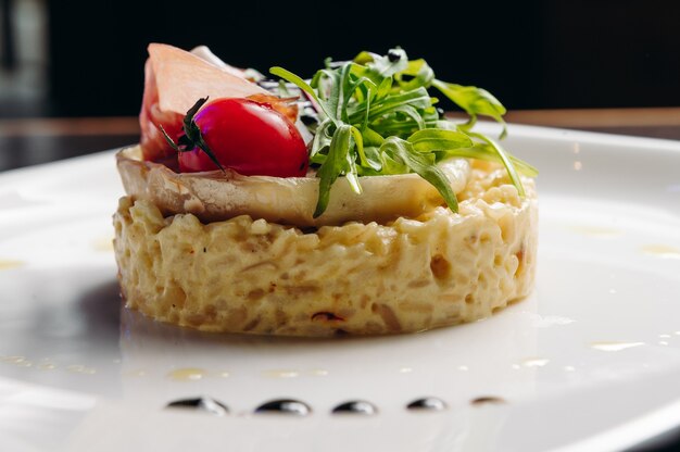 Risotto au jambon de Parme roquette et camembert