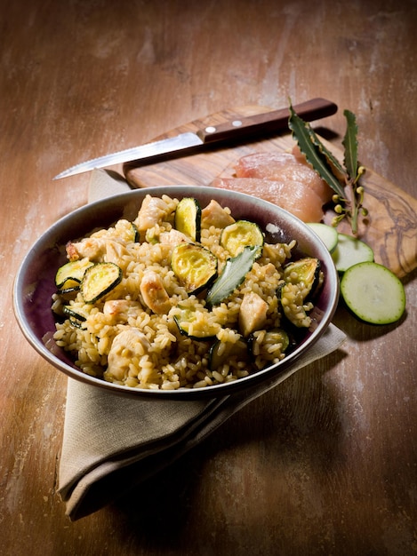 Photo risotto au poulet et courgettes