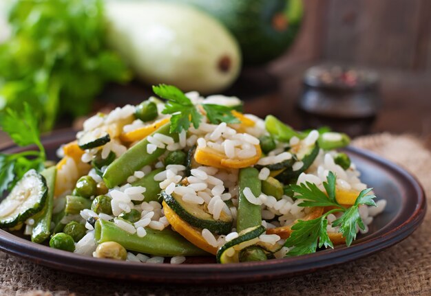 Risotto aux asperges, courgettes et petits pois