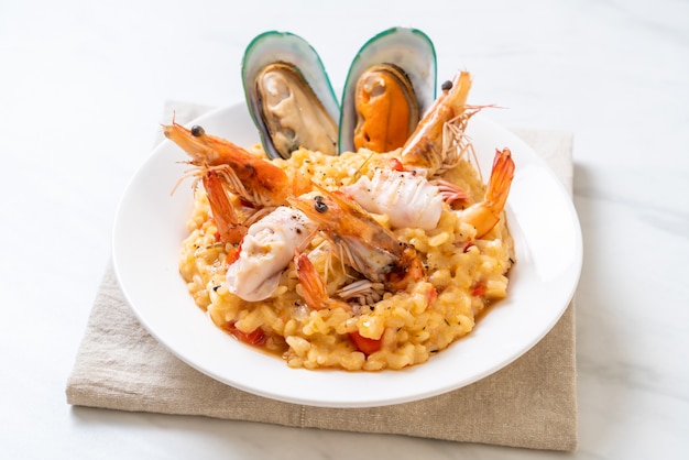 Risotto aux fruits de mer et tomates