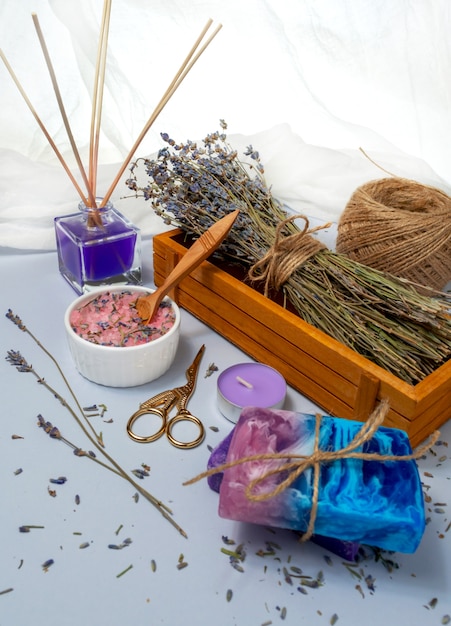 Rituel maison apaisant à l'arôme de fleurs de lavande bio