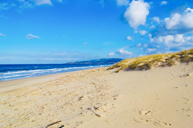 Rivage de Platamona un jour nuageux Sardaigne