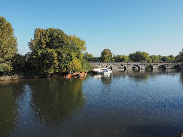 Photo rivière avon à stratford upon avon