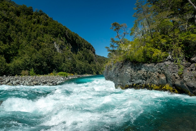 La rivière Petrohue Puerto Varas province de Llanquihue Los Lagos Chili Patagonie chilienne
