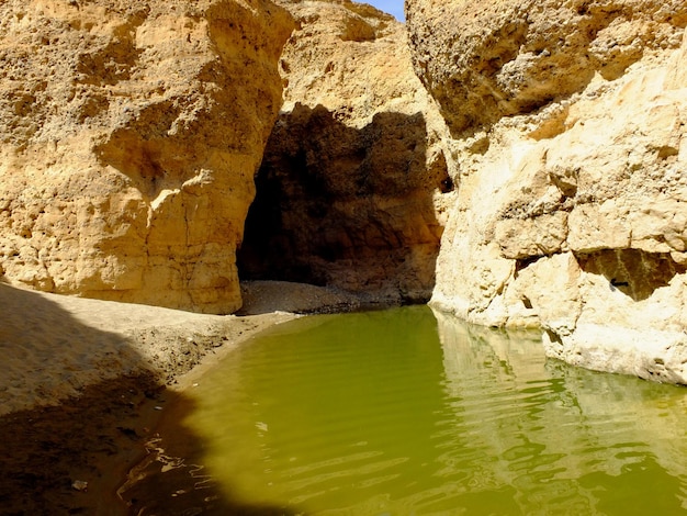 La rivière de Sesriem Canyon dans le désert du Namib Sossusvlei Namibie