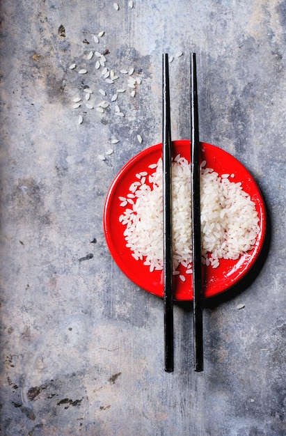 Photo riz aux baguettes
