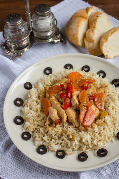 Riz brun au poulet et aux légumes