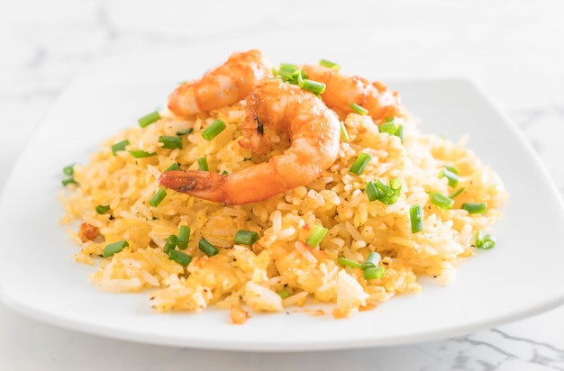 riz frit aux crevettes