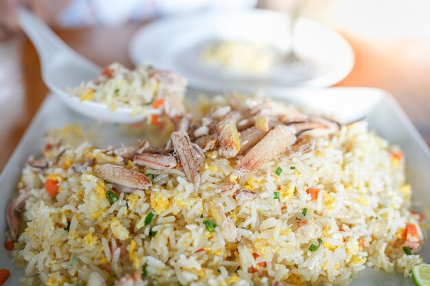 Riz Frit Crabe Blanc Et Légumes