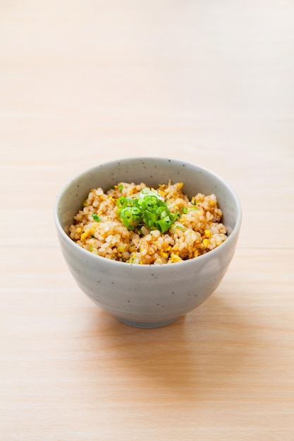 riz frit japonais à l'ail