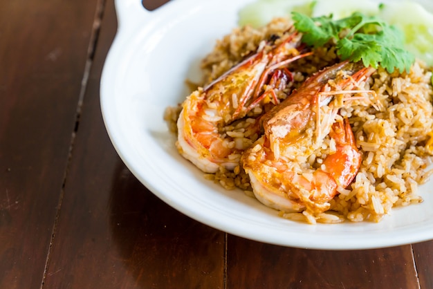 riz frit avec pâte de crevettes