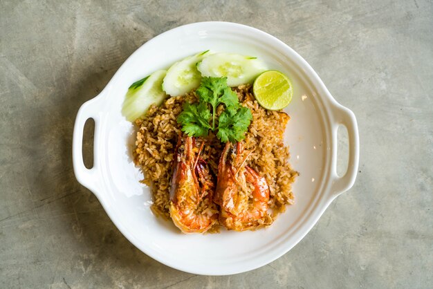 riz frit avec pâte de crevettes