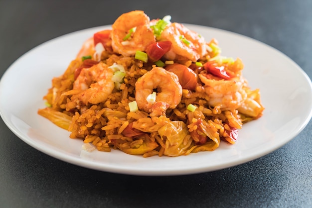 riz frit avec sauce coréenne et crevettes