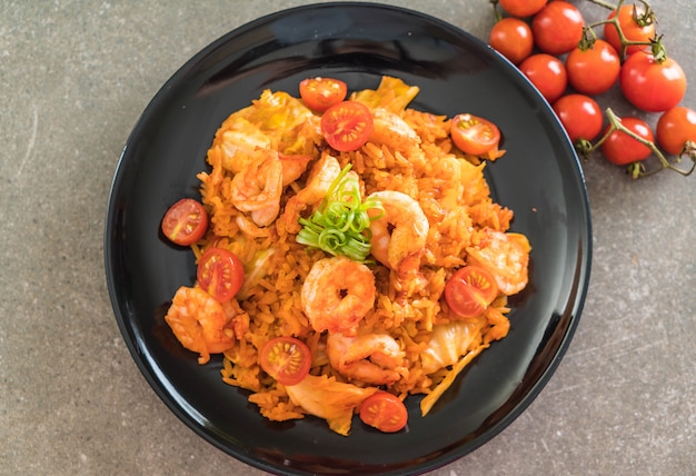 riz frit avec sauce coréenne et crevettes