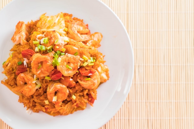 riz frit avec sauce coréenne et crevettes