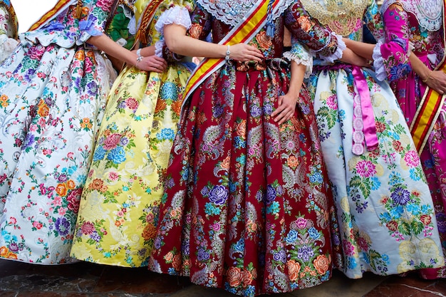 Robe falleras inconnues de la fête des Fallas à Valence