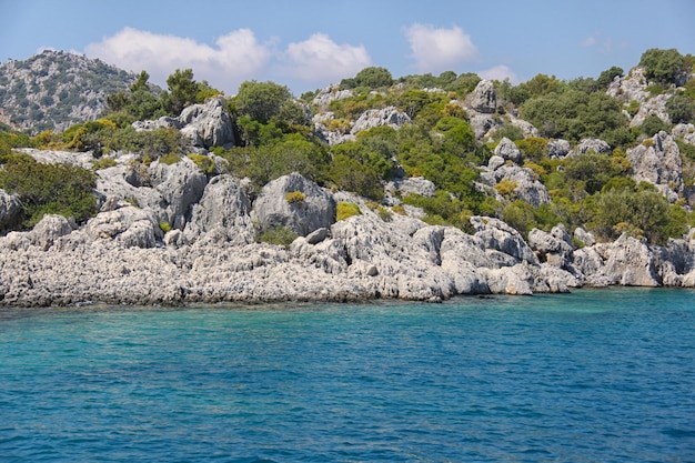 Rocher et mer en Turquie