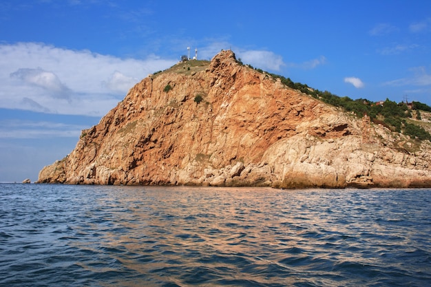 Le rocher et la mer