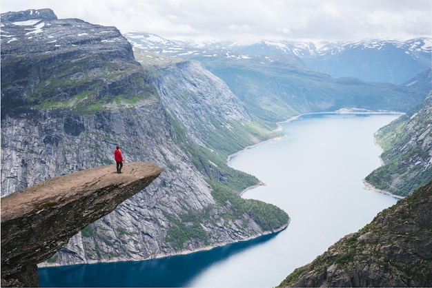 Rocher de Trolltunga en Norvège