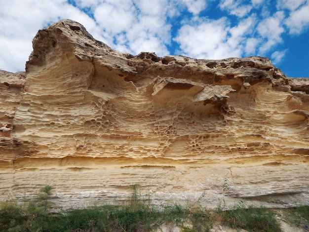 Rochers au bord de la mer Caspienne