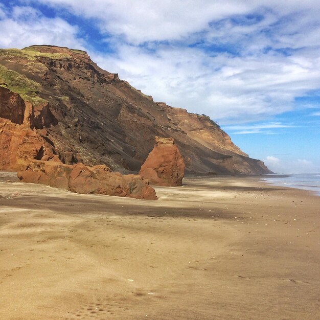 Photo des rochers sur la plage