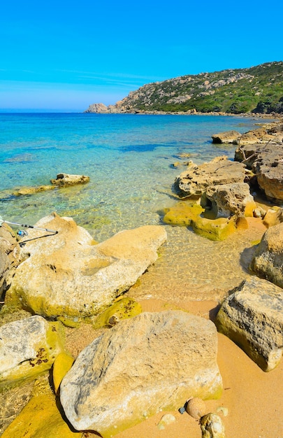 Roches jaunes à Capo Testa Sardaigne