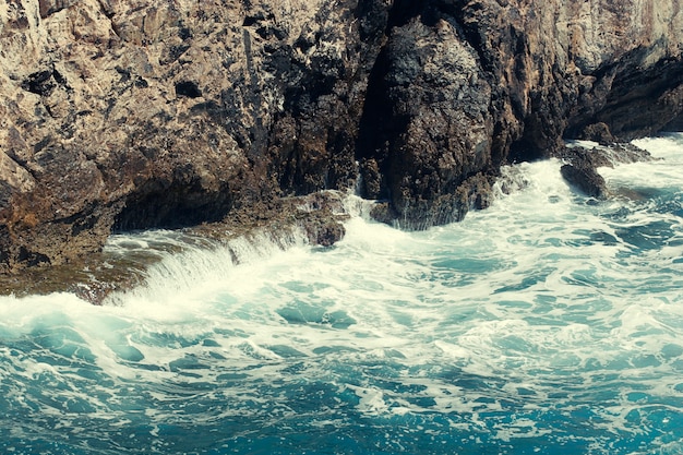 Rock, mer et vague en Turquie