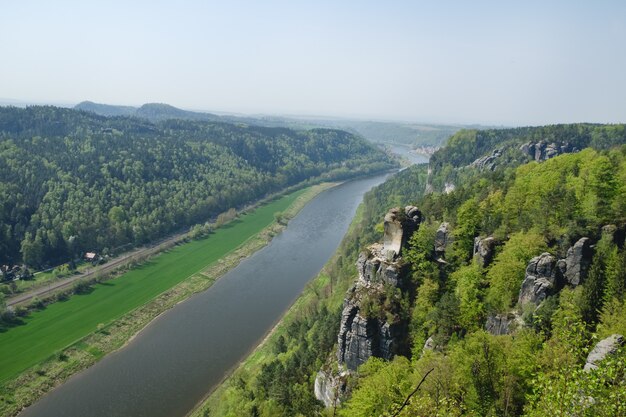 Rocks Bastei dans le parc national de la Suisse saxonne