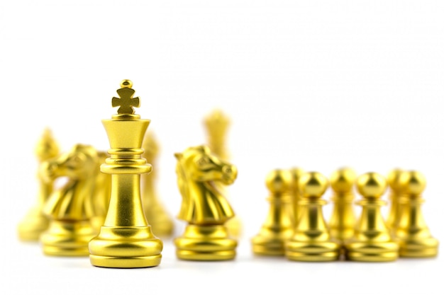 Le roi d&#39;or dans le jeu d&#39;échecs avec la victoire de Business Concept ou la décision du succès.