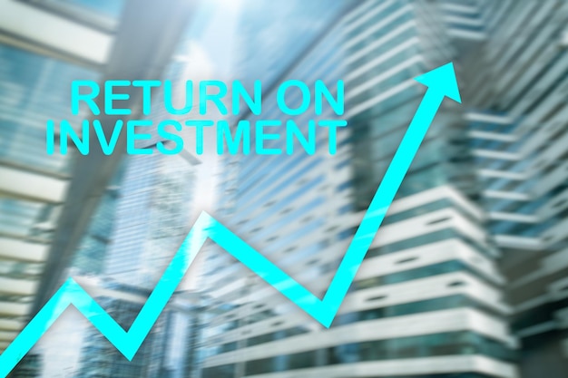 ROI Retour sur investissement Négociation d'actions et concept de croissance financière sur fond de centre d'affaires flou