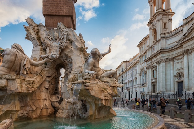 Rome Italie La fontaine des Quatre Fleuves du Bernin sur la Piazza Navona