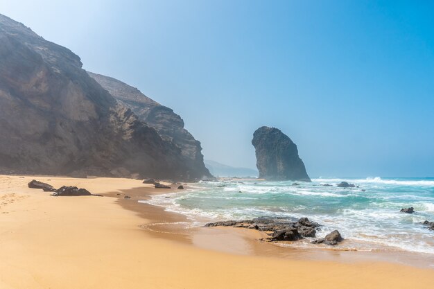 Roque Del Moro de la plage de Cofete dans le parc naturel de Jandia, Barlovento, au sud de Fuerteventura, Îles Canaries. Espagne