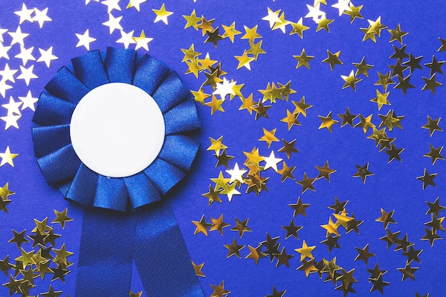 Rosette de la première place avec des étoiles d'or Concept de réussite