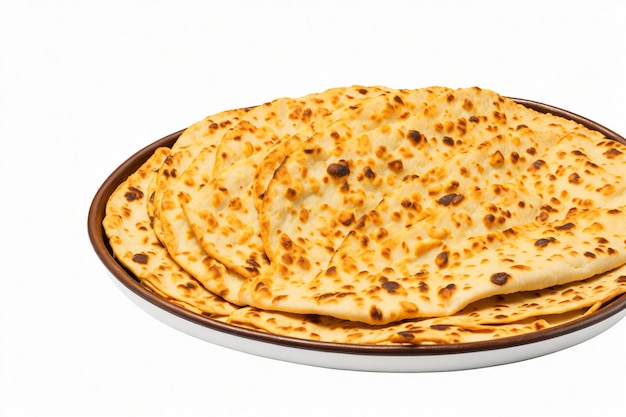 roti prata indien rustique isolé sur fond blanc