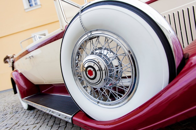 Roue de voiture vintage