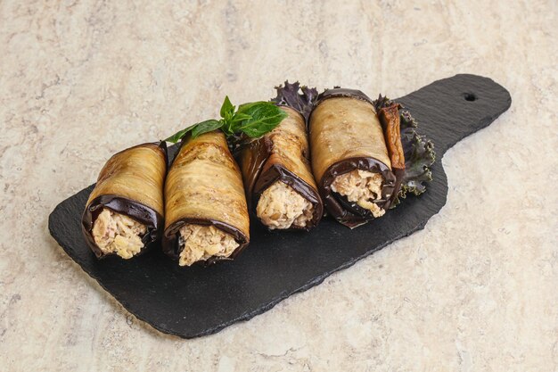 Rouleau d'aubergine Stuffeg au fromage