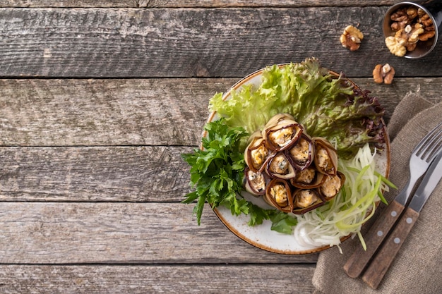 Rouleaux farcis aubergine au fromage noix et ail Espace texte vue de dessus