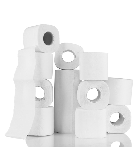 Rouleaux de papier toilette isolés sur du blanc