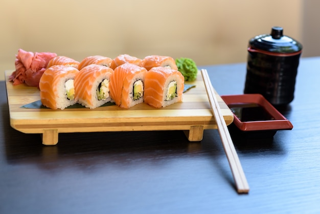 Rouleaux de sushis de Philadelphie