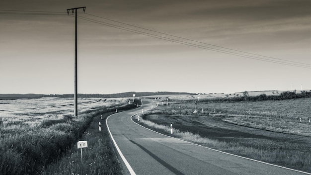 Photo la route contre le ciel clair