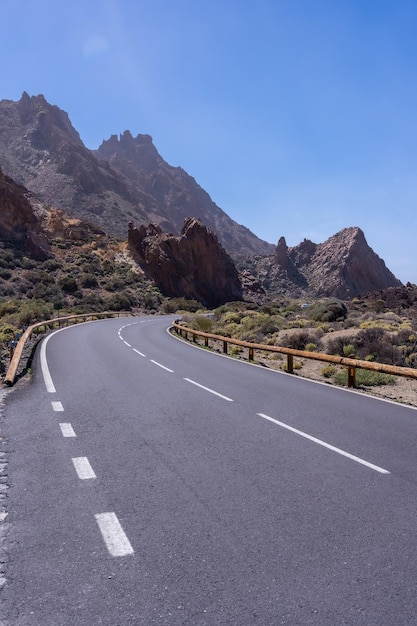 Route à côté du point de vue de Zapato de La Reina dans le Parc Naturel du Teide à Tenerife Îles Canaries