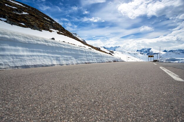 Route dans les montagnes norvégiennes, Norvège