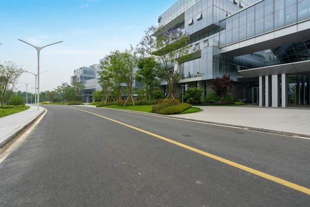 Route du parc technologique et immeuble de bureaux