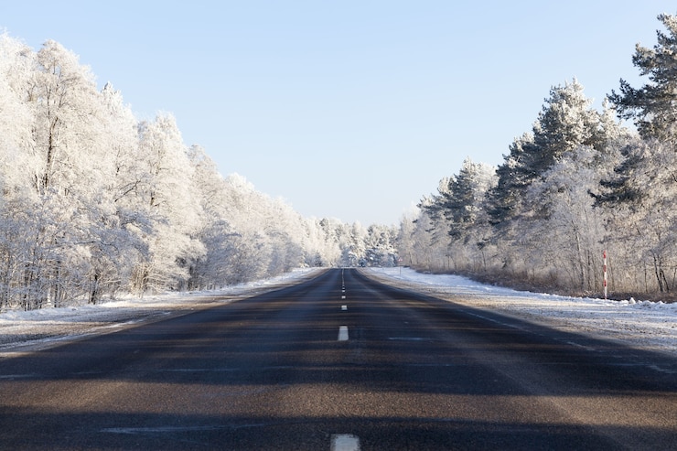 Photo la route est couverte de neige