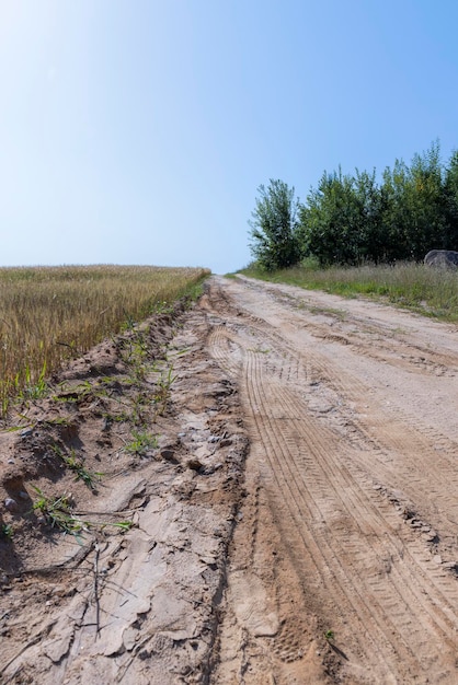 Route de gravier dans les zones rurales