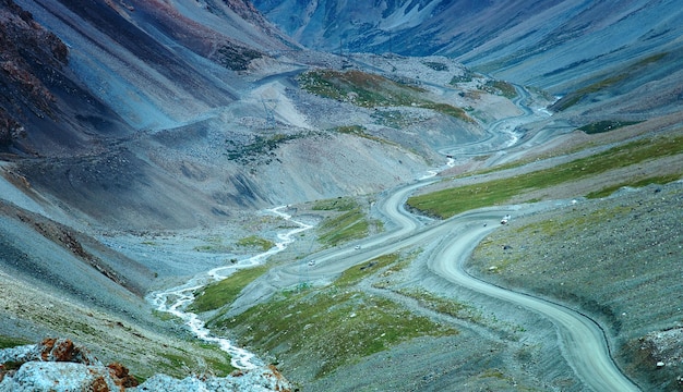 Route de montagne Barskoon Gorge