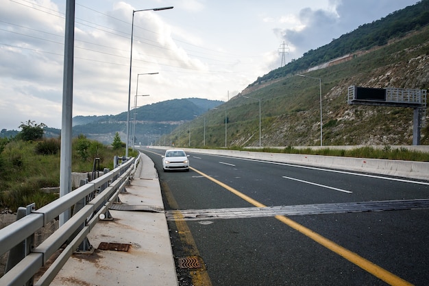 Route de montagne vide