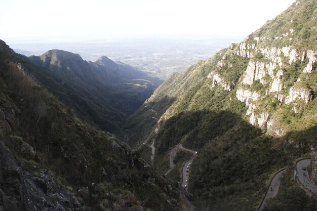 Photo une route sinueuse dans le sud du brésil